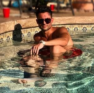 Meet your Posher, Peter